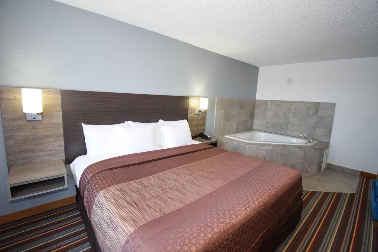 Quality Inn & Suites Sulphur Springs Kültér fotó